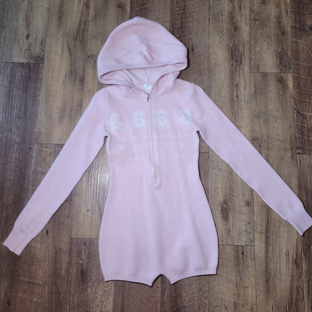 Forever 21 Pink Hooded Swester Romper W Teddy Bear Print/t315